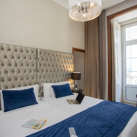 Casual Belle Epoque Hotel