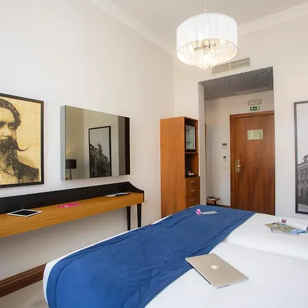 Casual Belle Epoque Hotel 4*