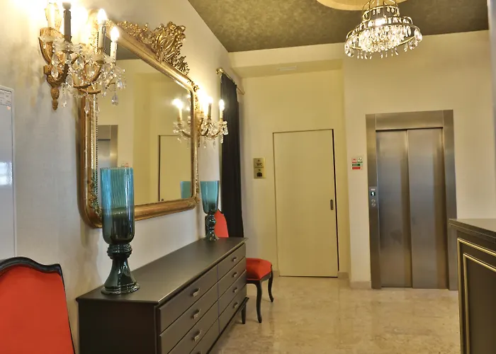 Casual Belle Epoque Hotel 4*