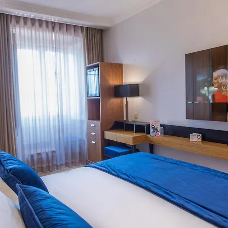 Отель Casual Belle Epoque Лиссабон