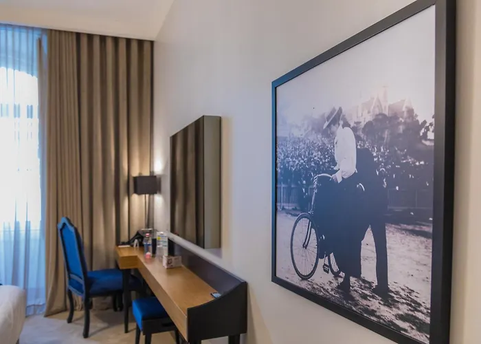 Casual Belle Epoque Otel 4*