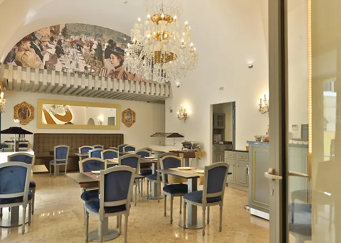 Casual Belle Epoque Otel