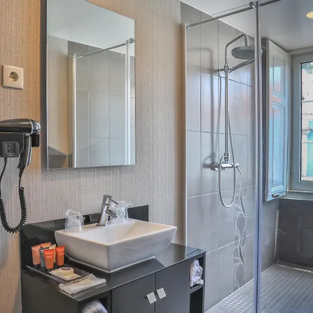 Casual Belle Epoque Hotel 4*