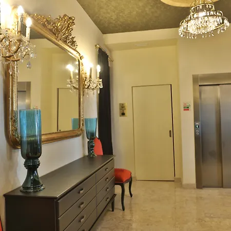 Casual Belle Epoque Hotel 4*