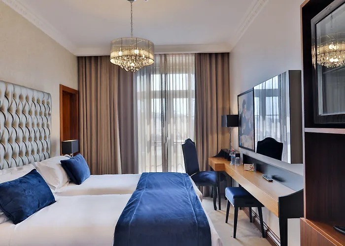 Hotel Casual Belle Epoque 4*